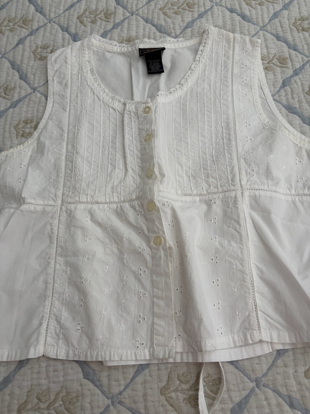 Route 66 White Eyelet Button-Front Sleeveless Blouse